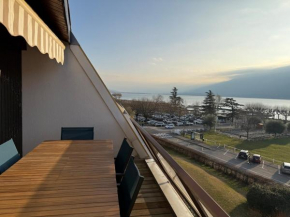 Les Cygnes - exceptional location with lake view